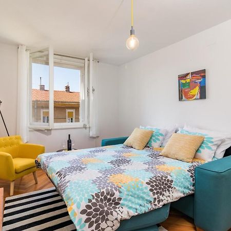 Quirky Apartment Arena With Parking Pula Bagian luar foto