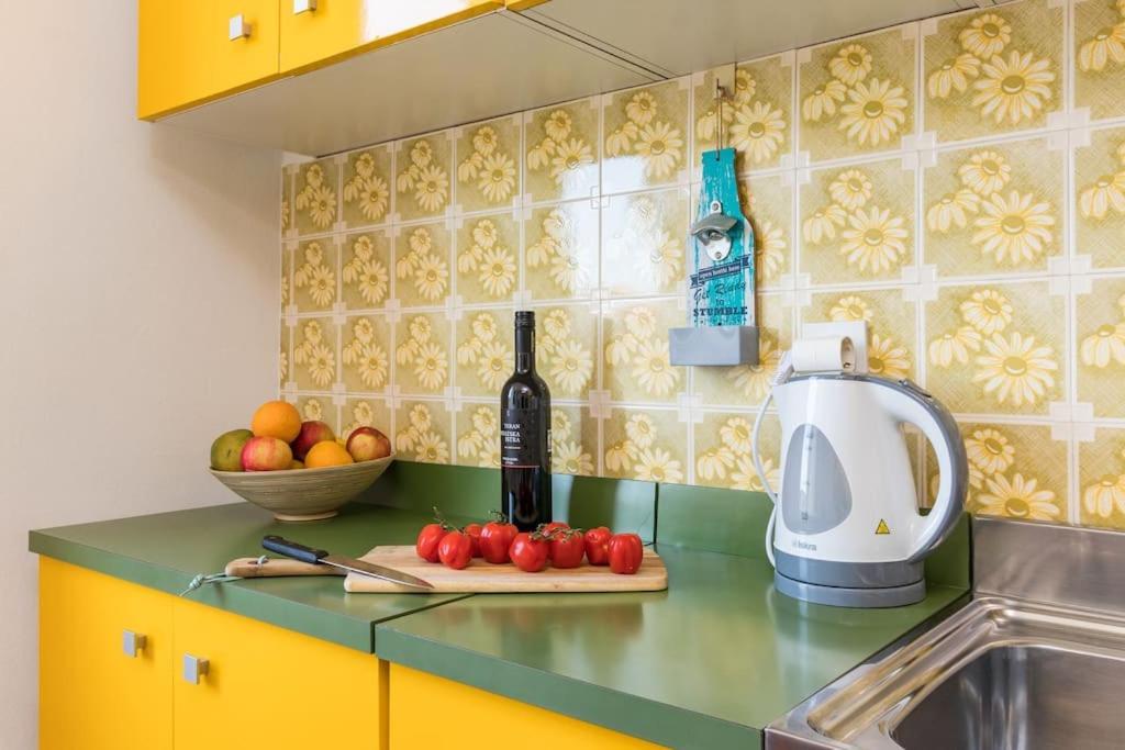 Quirky Apartment Arena With Parking Pula Bagian luar foto